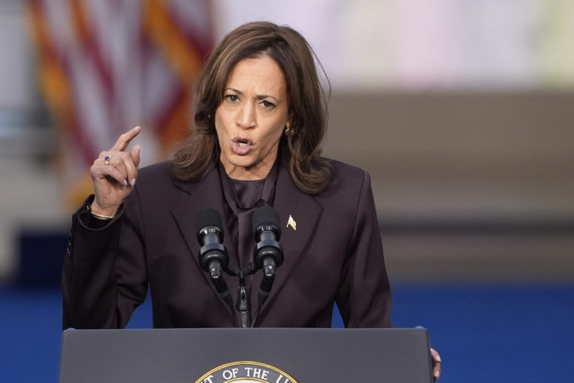 Harris: Trump’s Goal in Venezuela Is Oil, Not Democracy