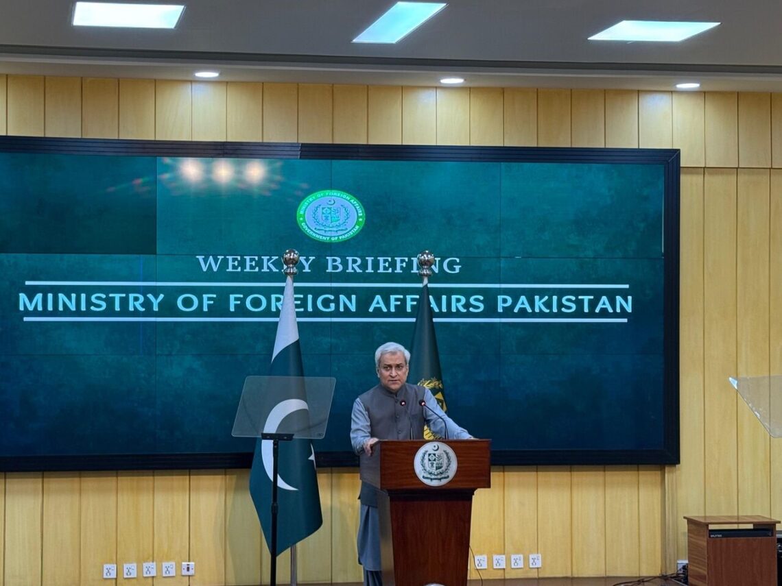 Pakistan Forced to Evacuate Its Citizens from Afghanistan by Air