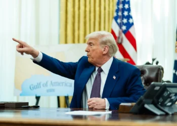 Trump Warns Iran Against Using Force on Protesters, Says U.S. Would Step In to Support Them