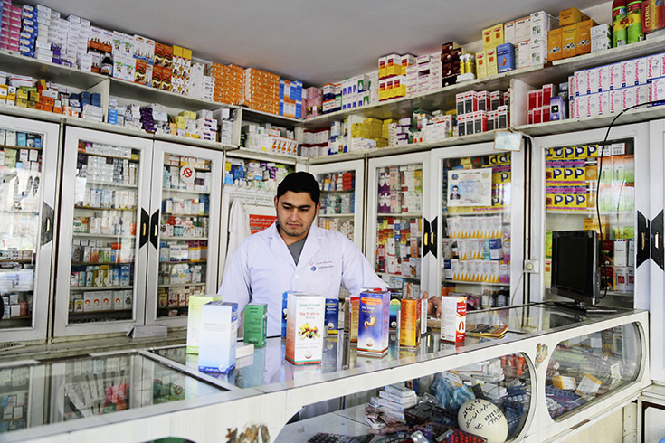 Iran War: Medical Supplies in Afghanistan Decline as Prices Rise