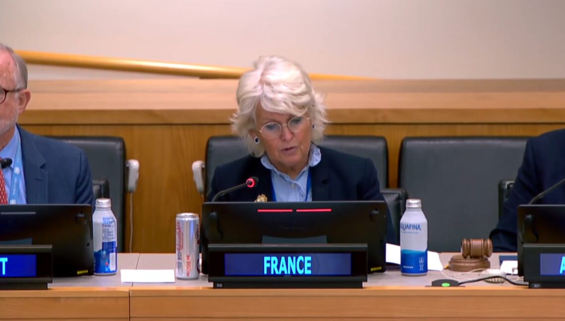 La France condamne les violations systématiques des droits des femmes par les Taliban