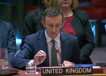 Londres : une délégation envoyée à Kaboul pour pousser les Taliban à abolir leurs politiques anti-femmes