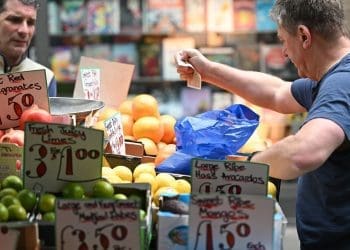 تورم در بریتانیا به «بالاترین حد» در نیم‌سده‌ی اخیر رسید