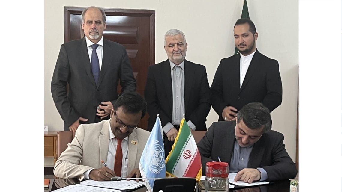 تفاهم ایران و سازمان ملل برای آموزش دانش‌جویانِ اهلِ افغانستان