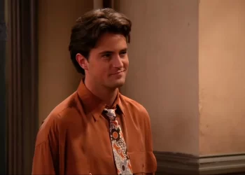 بازی‌گر نقش چاندلر درگذشت