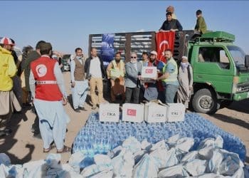 «تیکا» به ۲ هزار خانواده‌ی زلزله‌زده در هرات کمک کرد