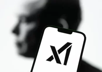 ایلان ماسک نخستین چَت‌بات‌اش را معرفی کرد