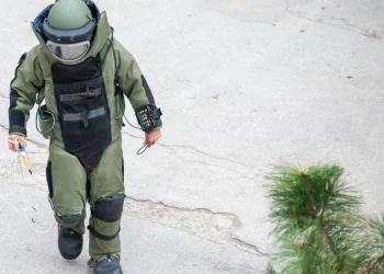 استفاده از هوش مصنوعی و سگ‌های رُباتیک برای خنثی‌سازی بمب