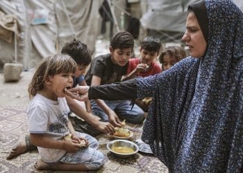 طاقچه‌های خالی؛ غزه زیر سایه‌ی بمب و گرسنگی