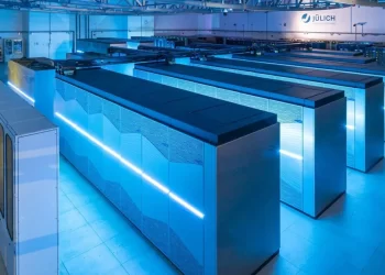 سریع‌ترین ابر رایانه‌ی جهان