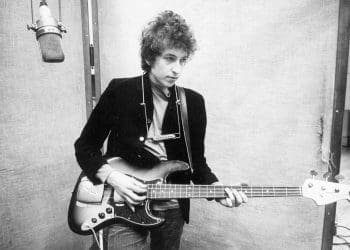 «اشکالی نداره مادر»؛ درنگی بر ترانه‌ای از باب دیلن