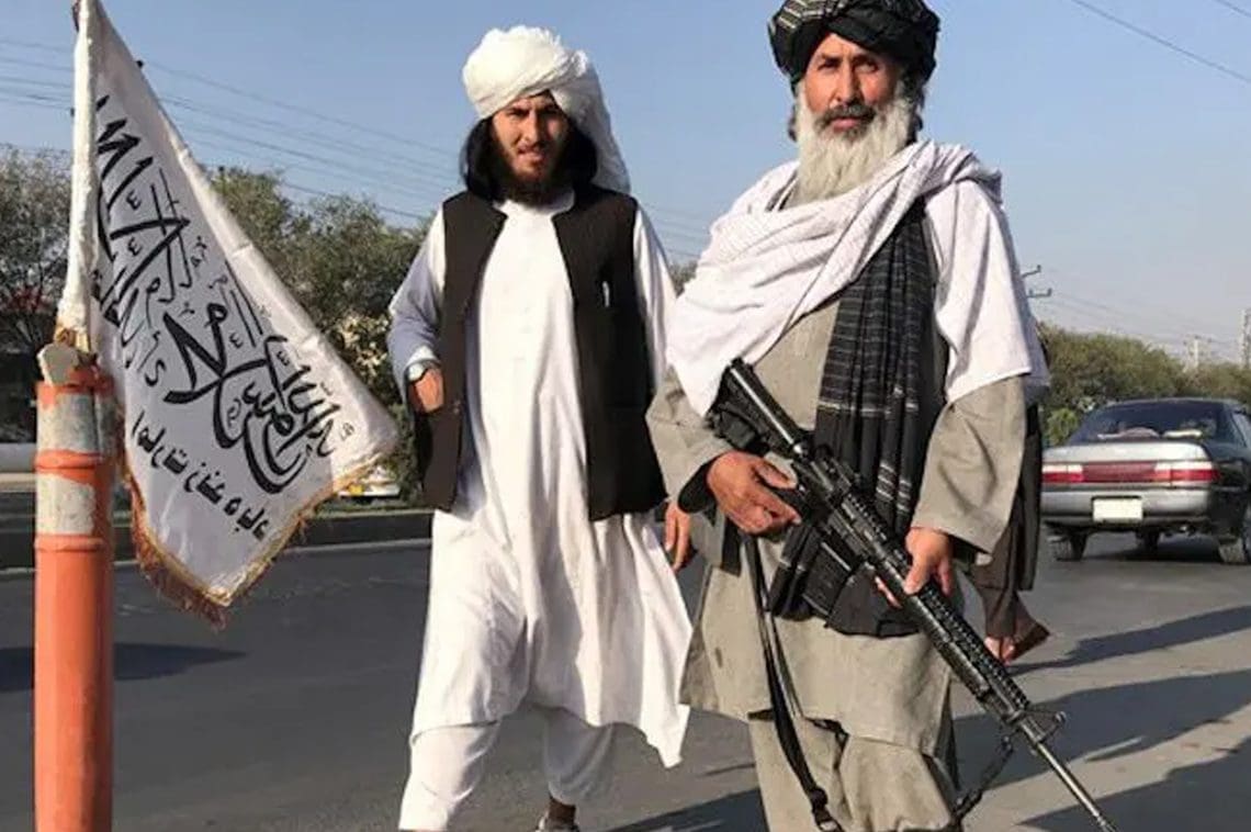 «بحرانِ خلاء اطلاعاتی»؛ طالبان کشتن پنج تن را در یک ایست بازرسی تکذیب می‌کنند
