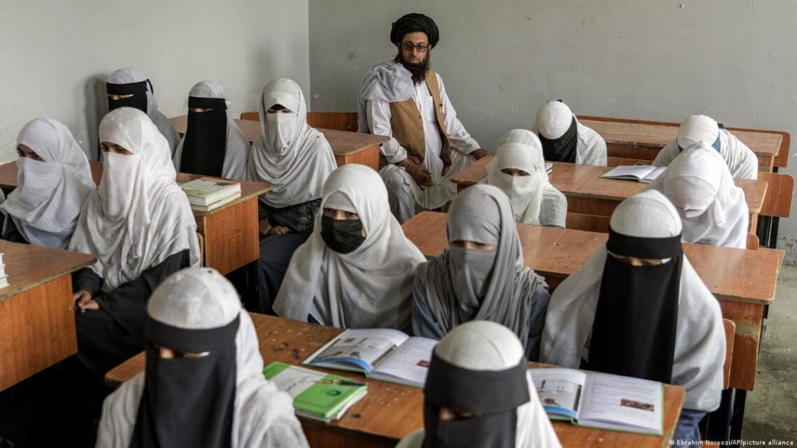 مسئول مدرسه‌ی جهادی طالبان در بدخشان به اتهام تجاوز جنسی به یک دختر ۱۷ ساله بازداشت شده است