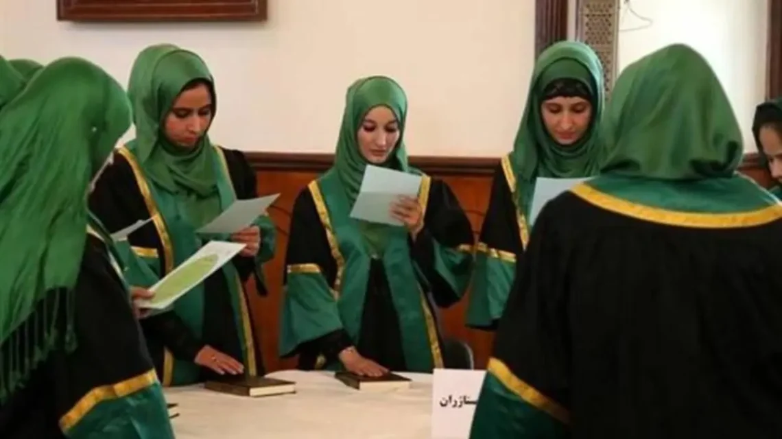 ایندپندنت: قضات زن حکومت پیشین در ترس و خفا زندگی می‌کنند