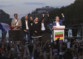 پیروزی چپ‌ها در انتخابات فرانسه؛ چپ‌ها حزب ضدپناهنده و راست افراطی فرانسه را در انتخابات پارلمانی شکست دادند