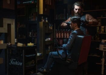 گزارش سازمان ملل: مخالفت طالبان با مدل مُوی غربی و گوش دادن به موسیقی نقض حریم خصوصی افراد است