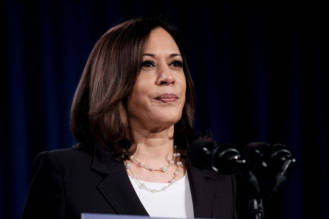 کارزار انتخاباتی کامالا هریس در کم‌تر از بیست‌وچهار ساعت گذشته ۶۴ میلیون دالر جمع‌آوری کرده است