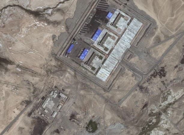 چین در واکنش به تهدیدهای ناشی از قلمرو طالبان یک پایگاه نظامی مخفی در تاجیکستان میسازد