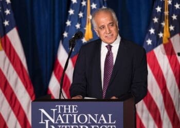 خلیل‌زاد: تعامل بیشتر با طالبان می‌توانست اوضاع افغانستان را بهتر مدیریت کند
