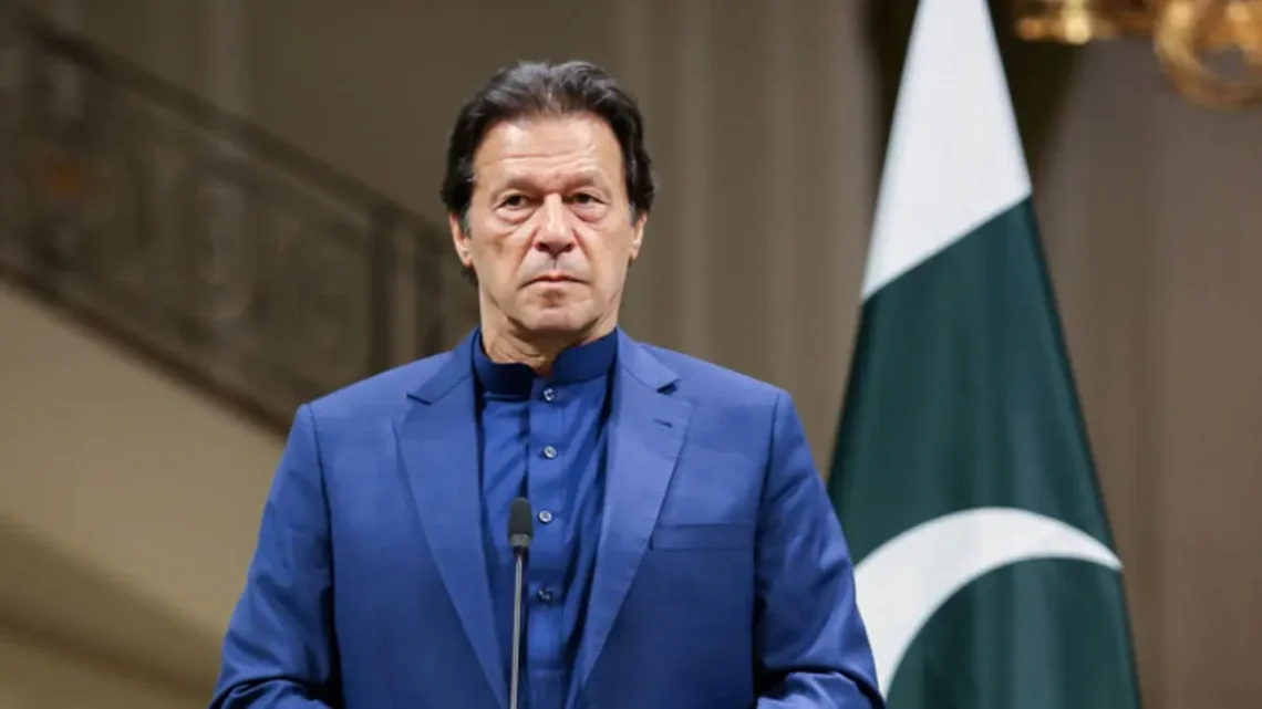 عمران خان متهم به فساد مالی در زندان، نامزد جایزه‌ی صلح نوبل شد