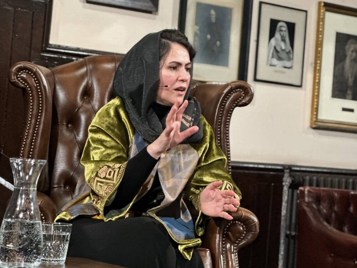 فوزیه کوفی: حاکمان غیربدخشانی منابع بدخشانی‌ها را بهره‌برداری می‌کنند