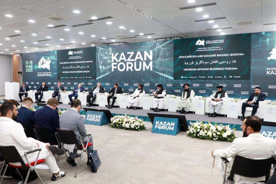 طالبان و روسیه نخستین مجمع بازرگانی میان دو کشور را افتتاح کردند