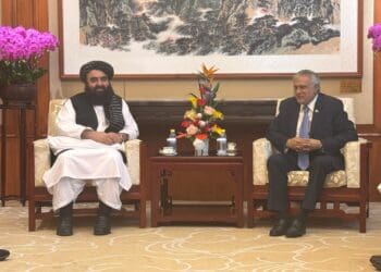 چین: طالبان و پاکستان بر تبادله‌ی سفیران توافق کردند