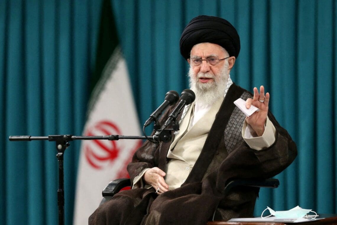 خامنه‌ای به ترمپ: تهدید نکن، ایران تسلیم نمی‌شود