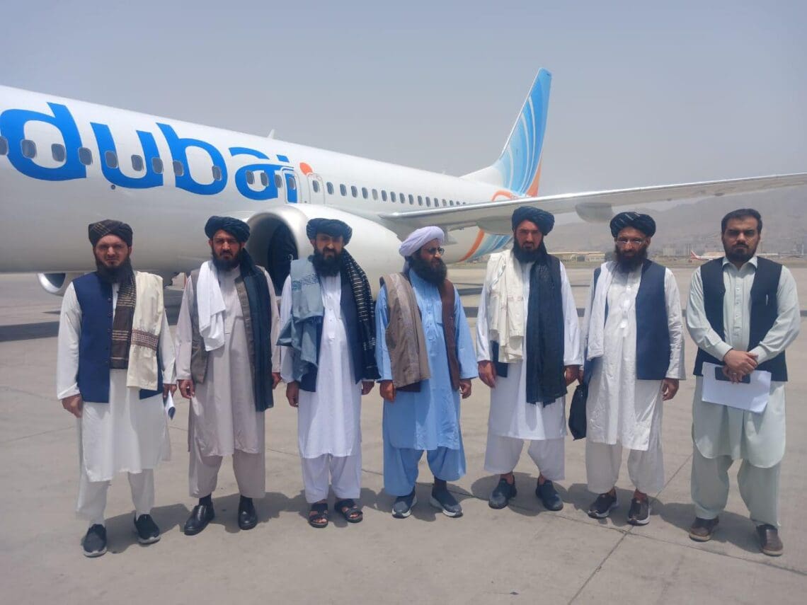 هیات طالبان برای شرکت در نشست گروه‌های کاری روند دوحه، عازم قطر شد