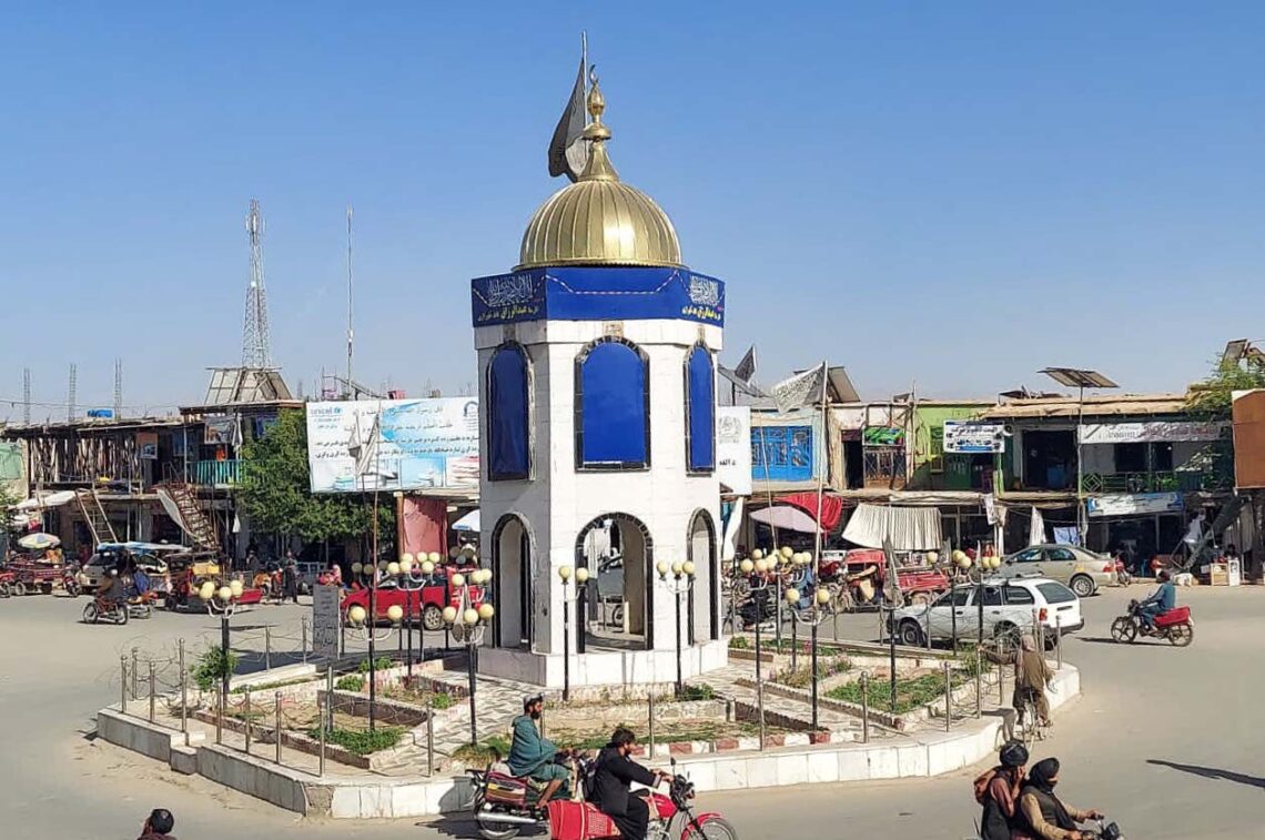 طالبان به خانه‌ی یک مقام پیشین دولتی یورش برد