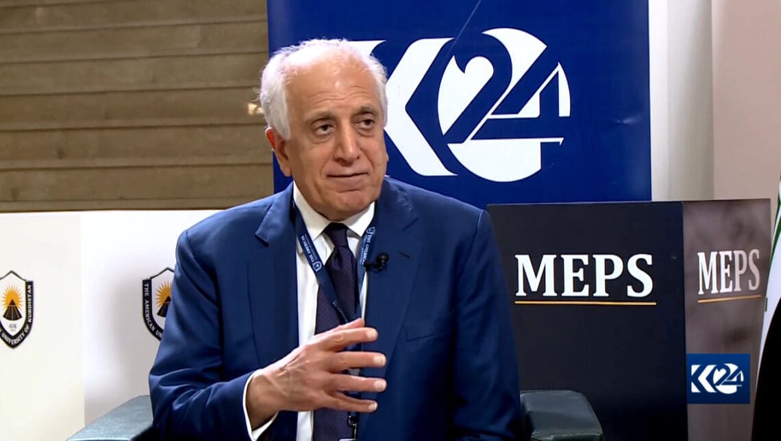 خلیل‌زاد: کشورهای منتقد طالبان خود با زنان رفتار برابر دارند؟