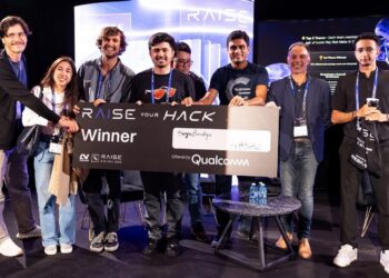 ابتکار دو برادر اهل افغانستان برنده‌ی بخشی از رقابت جهانی هوش مصنوعی در پاریس شد