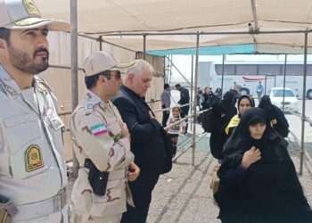 ایران: ۱۸۰ بسته هیرویین از معده‌ی دو شهروند افغانستان کشف شد