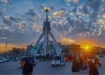 طالبان از کودک «نابغه‌ای» خبر داد که هر دو ماه یک زبان تازه می‌آموزد