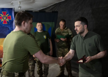 زلسنکی: «اجیران» پاکستانی نیز در میان نیروهای روسی با ما می‌جنگند