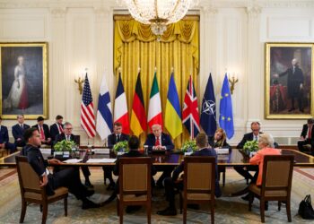 امریکا و ناتو بررسی گزینه‌های تضمین‌ امنیتی برای اوکراین را آغاز کردند