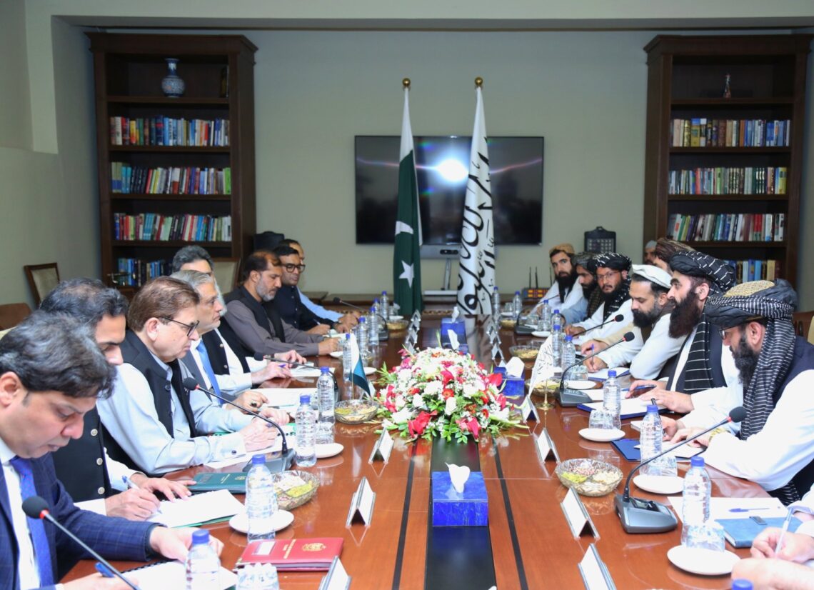 وزیر خارجهی طالبان: دولت پاکستان از ضیاع حقوق مهاجران افغانستان جلوگیری کند