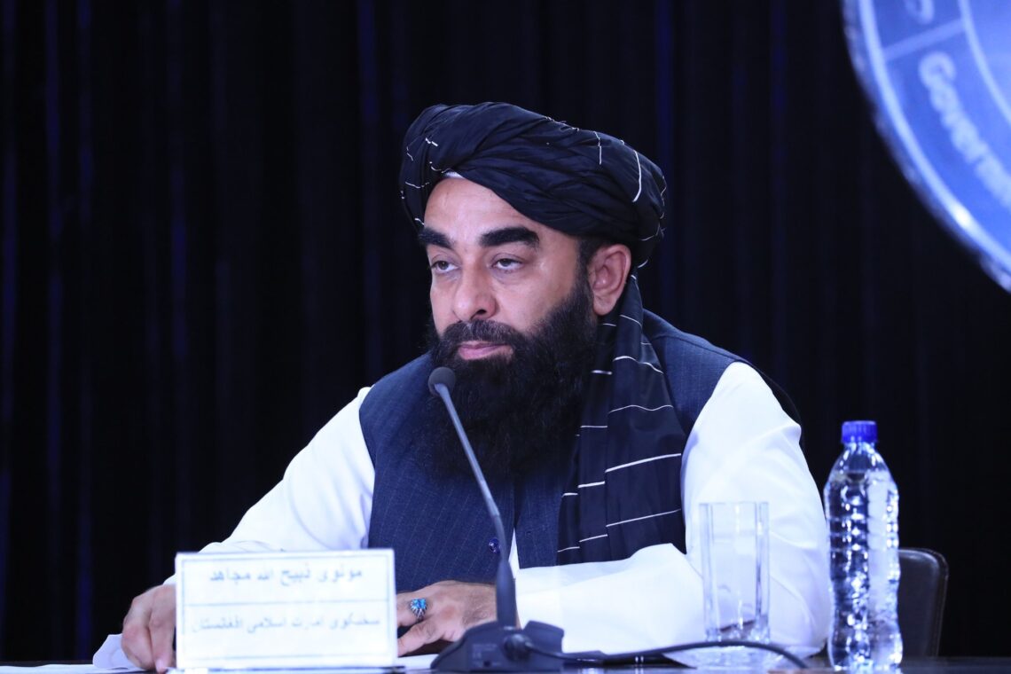 ذبیح‌الله مجاهد: در گذشته گمان می‌رفت علوم دینی اصلاً اهمیتی ندارند