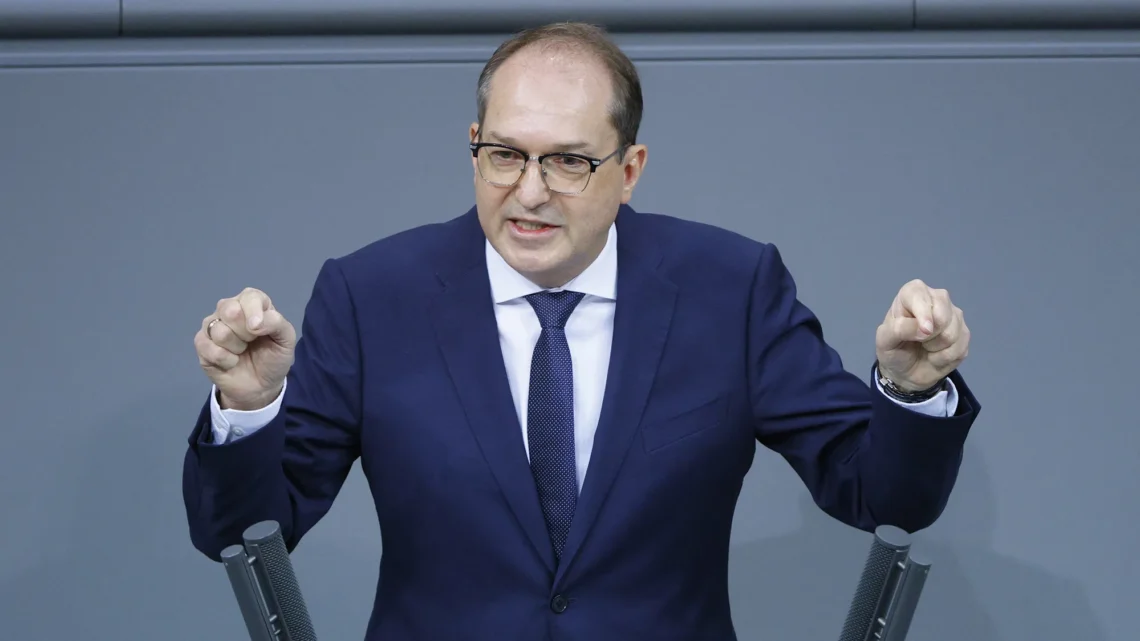 افشاگری وزیر داخلهی آلمان: حکومت قبلی ما ۶ بار با طالبان در کابل گفتوگو کرده است