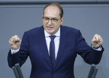 افشاگری وزیر داخله‌ی آلمان: حکومت قبلی ما ۶ بار با طالبان در کابل گفت‌وگو کرده است