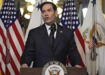 امریکا پس آزادی امیر امیری: برای آزادی زندانیان بیشتر تلاش می‌کنیم