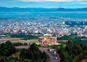 طالبان: قزاقستان صدها تُن آرد و دیگر اقلام ضروری به افغانستان کمک کرد