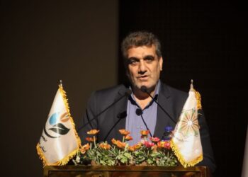 اخراج مهاجران افغانستان؛ کشاورزان پسته در سمنانِ ایران با کمبود نیروی کار مواجه‌ اند