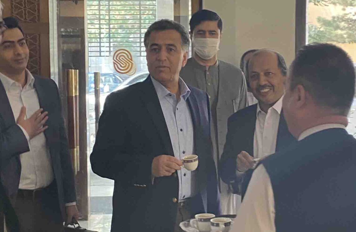 وزیر دفاع پاکستان: فیض حمید به یکی از رهبران طالبان موتر ضدگلوله داده بود