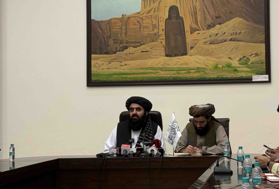 عدم حضور زنان در نشست خبری متقی؛ ده‌ها قانون‌گذار و خبرنگار هندی اعتراض کردند