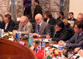 ۱۳ کشور عمدتاً غربی: تشکیل حکومت فراگیر شرط اساسی موفقیت افغانستان است