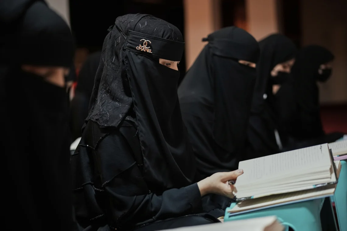 یوناما: طالبان حتی مدرسه‌ها را به‌ روی دختران می‌بندد