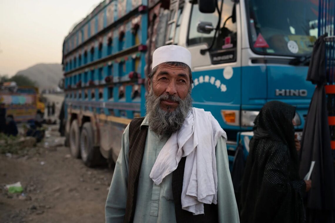 طالبان می‌گوید روز گذشته ۱۰ هزار مهاجر افغانستان از پاکستان اخراج شدند