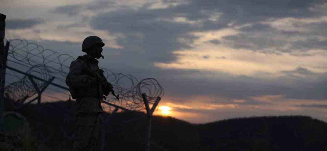 سازمان حالوش: نیروهای مرزی ایران یک شهروند افغانستان را زخمی کردند