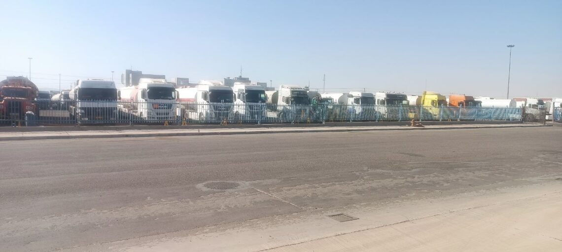 ایران: بیش از ۷۰۰ تانکر حامل پترول ایرانی در داخل افغانستان متوقف مانده اند